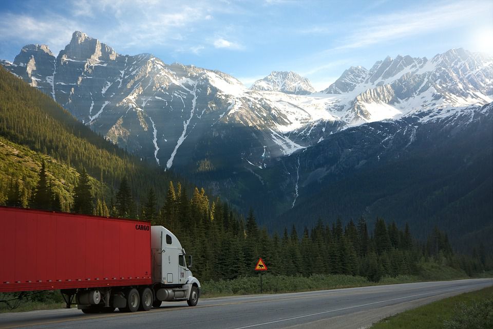 Knowing the the most popular cities Americans are moving to gives you the chance to focus and improve your moving business.