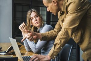 Learn from your colleagues how to deal with difficult customers.