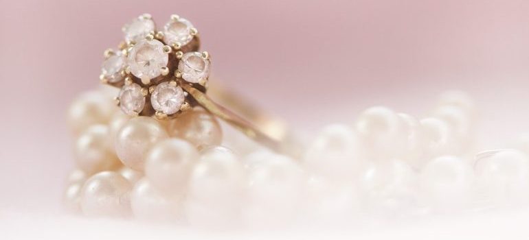 Ring and pearl necklase