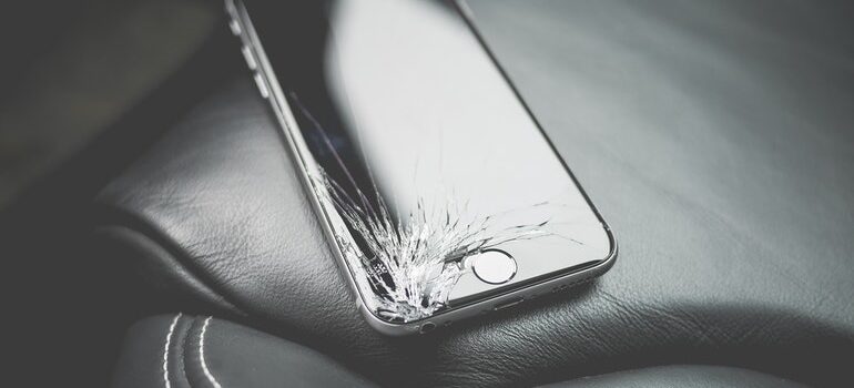 iPhone broken because ways in which movers can protect customers werent implemented.