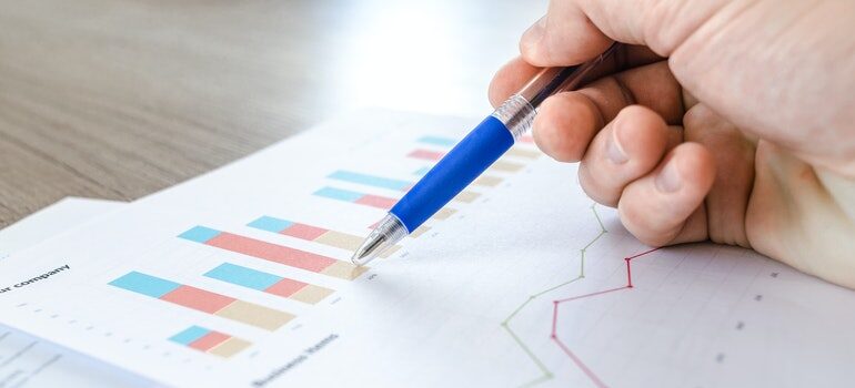 Person looking at a graph.